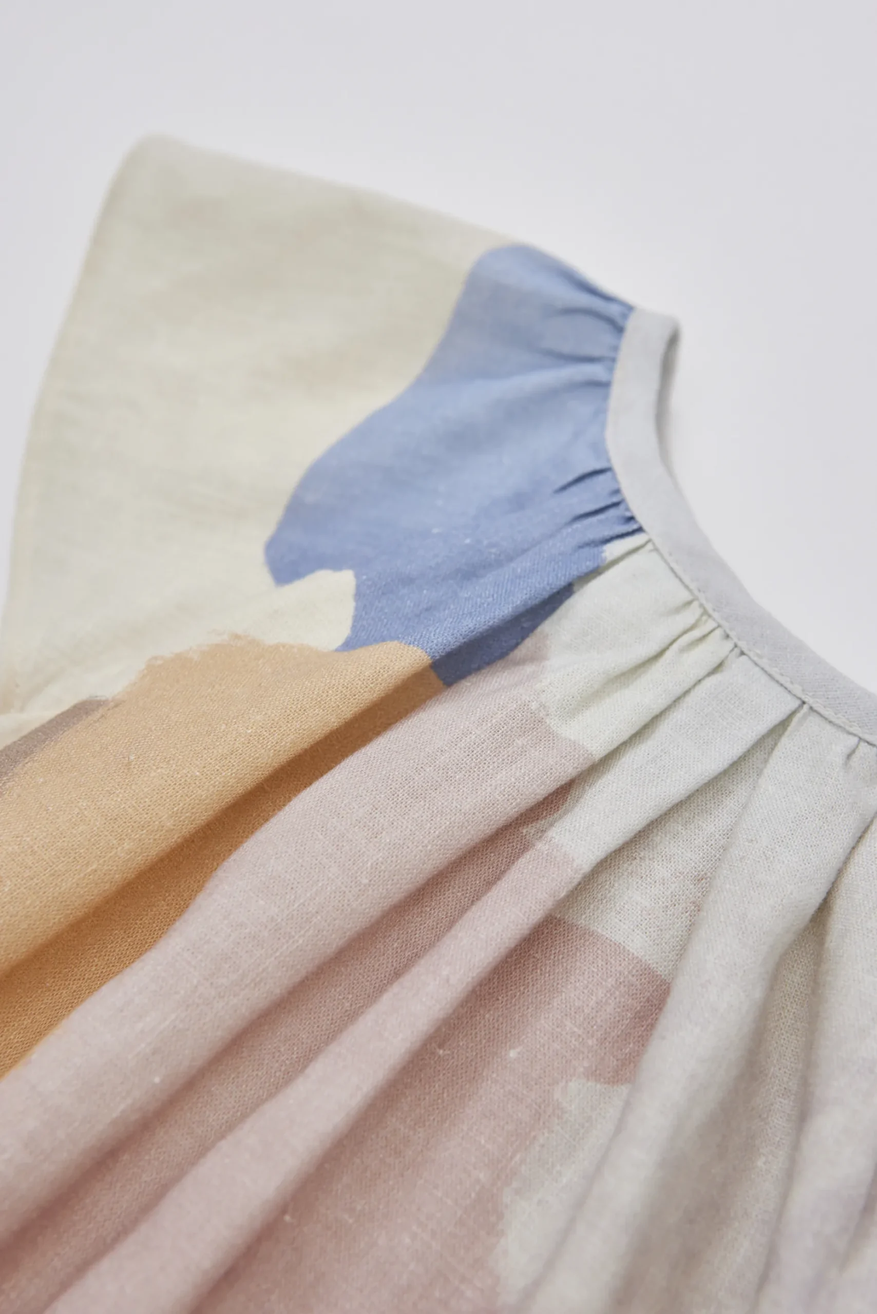 Analogue Linen Flutter Sleeve Dress