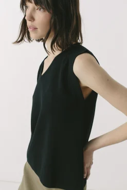 Boxy V-Neck Knit