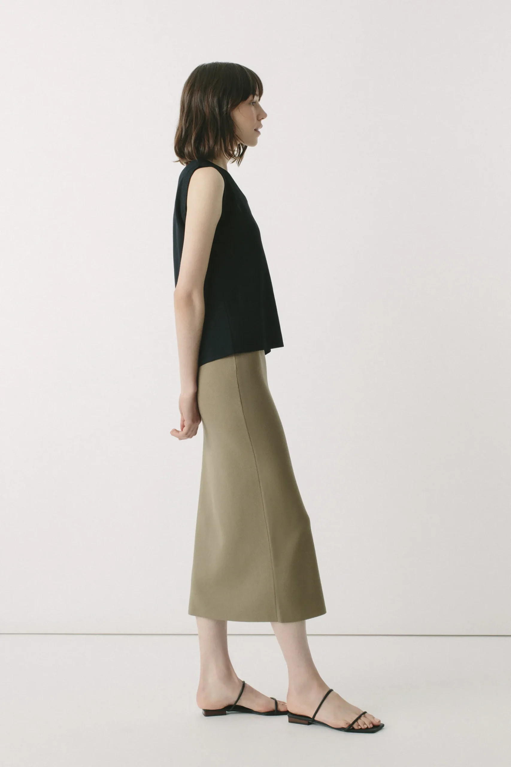 Boxy V-Neck Knit