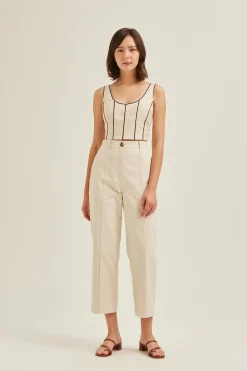 Contrast Detail Linen Crop Top