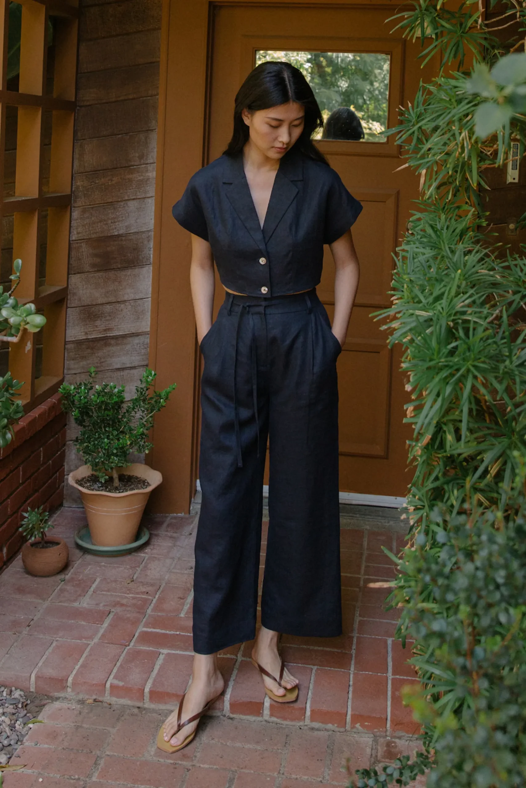 Linen Crop Collared Top