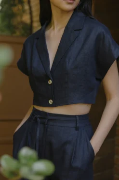 Linen Crop Collared Top