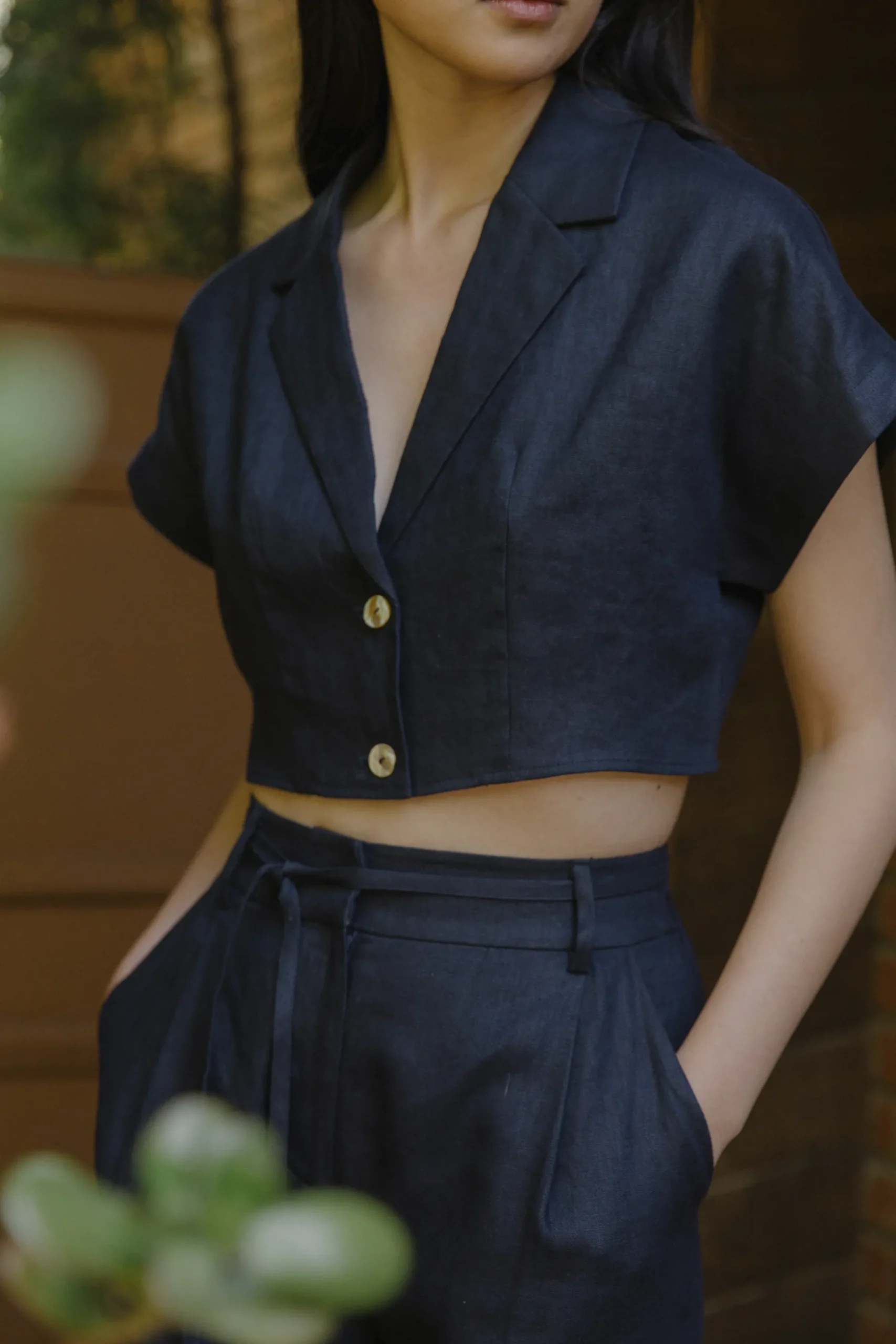 Linen Crop Collared Top
