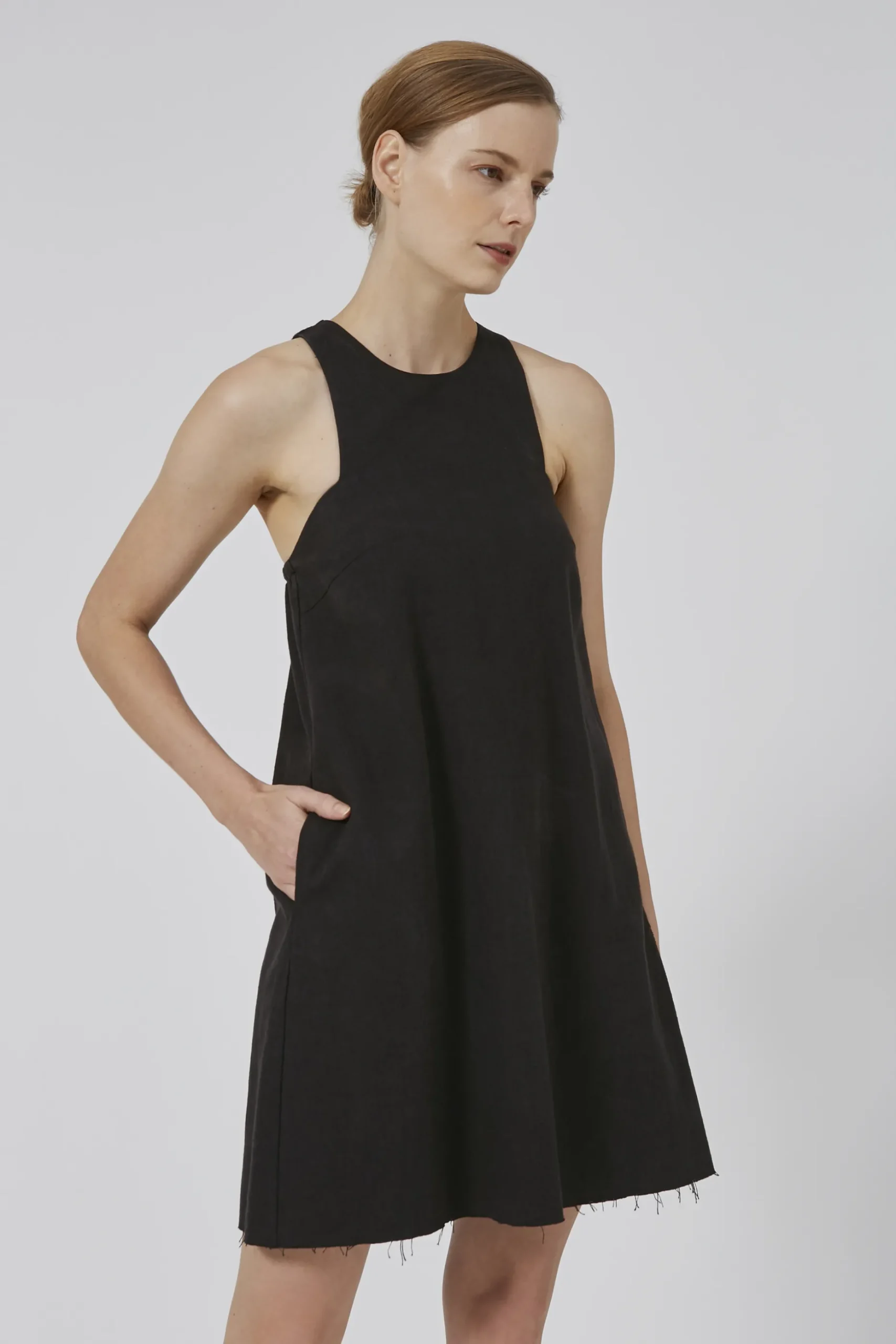 Linen Gathered-Back Shift Dress