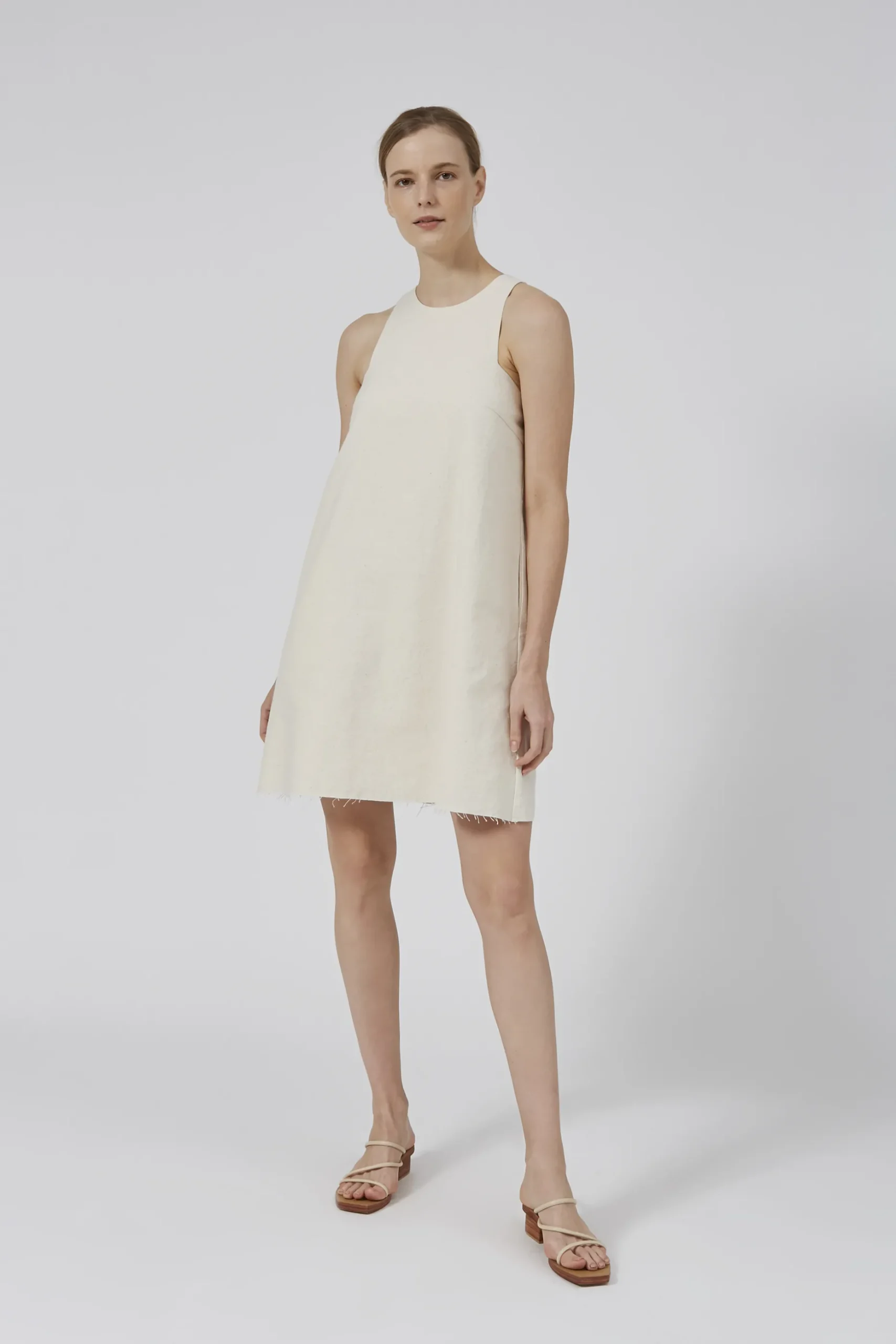 Linen Gathered-Back Shift Dress