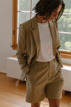 Linen Tailored Shorts