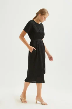 Plissé Pleated Kaftan