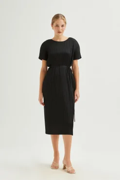 Plissé Pleated Kaftan