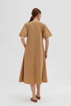 Relaxed V-Neck Dress