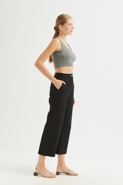 Ribbed Hem Crop Top