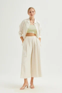 Ribbed Hem Crop Top
