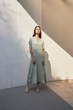 Textured Gathered Sleeve Kaftan