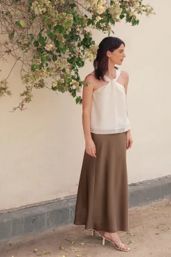 Two-Way Twist Knot Top