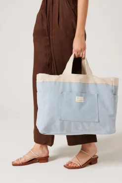 Weekender Carryall in Large