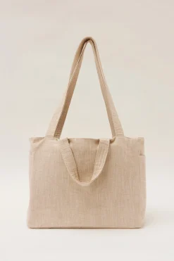 Weekender Carryall in Medium